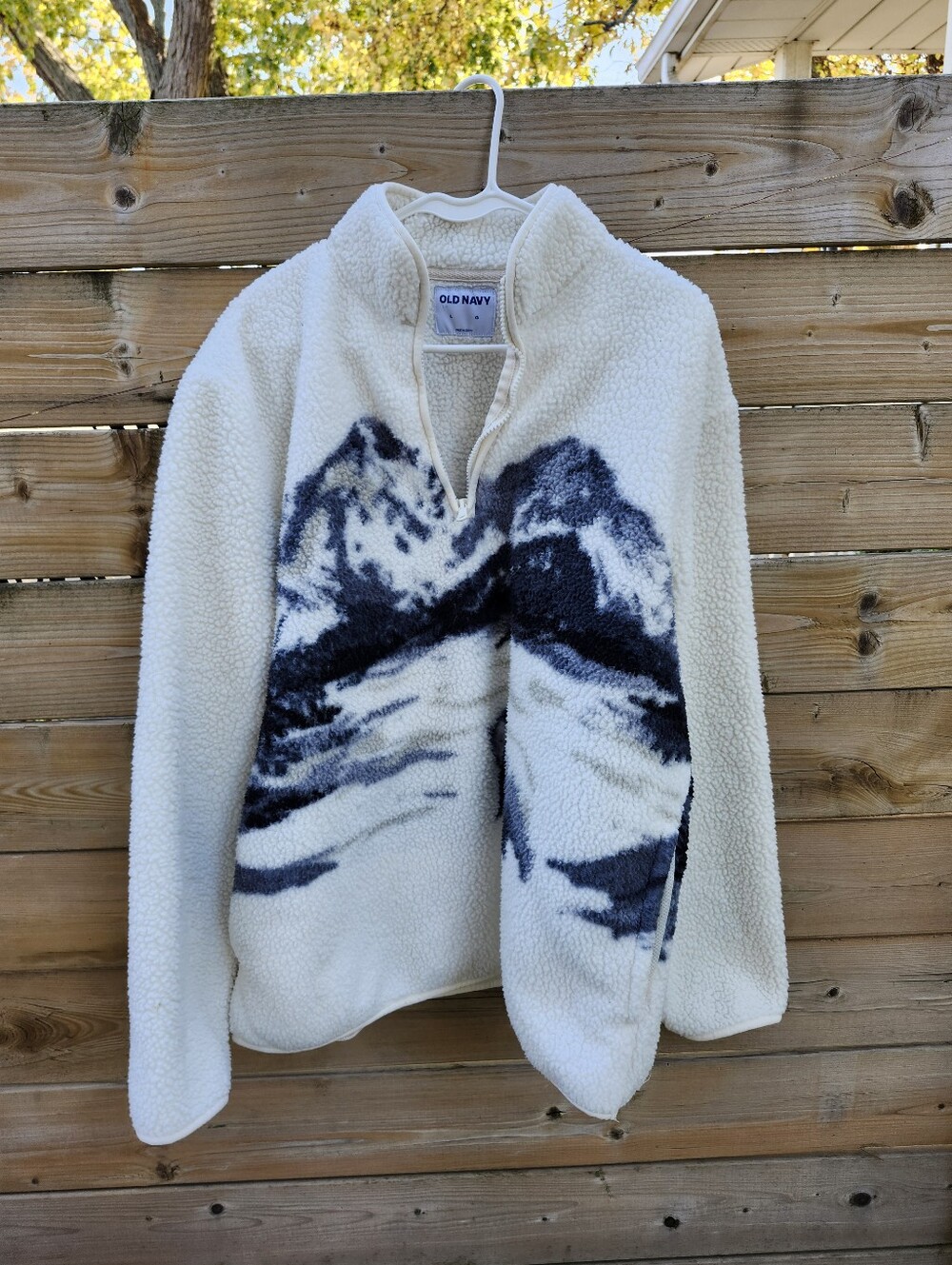 Old Navy Cream Sherpa Half-Zip Jacket with Black Mountain Design Sz L